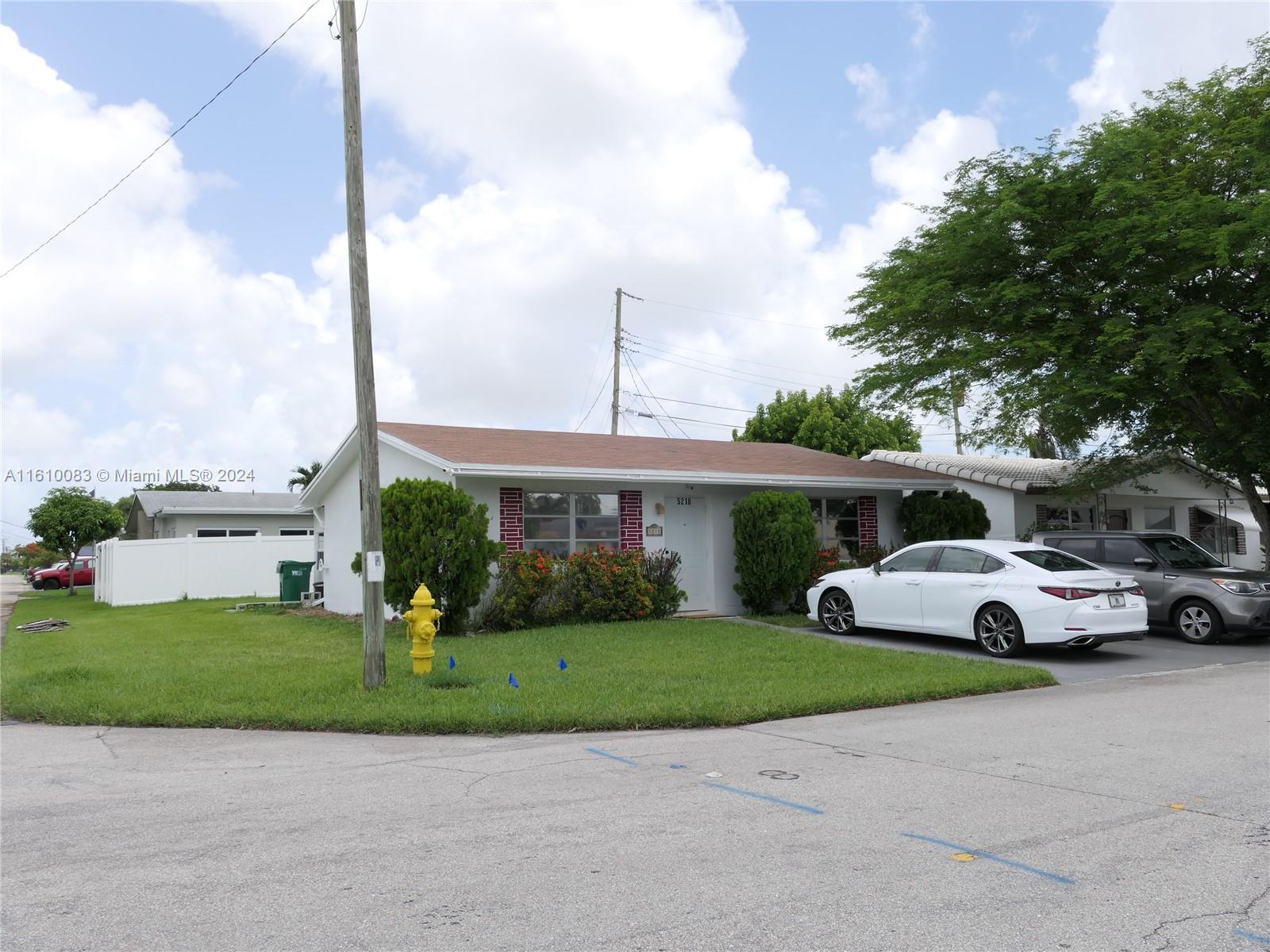 5218 NW 27th Ave