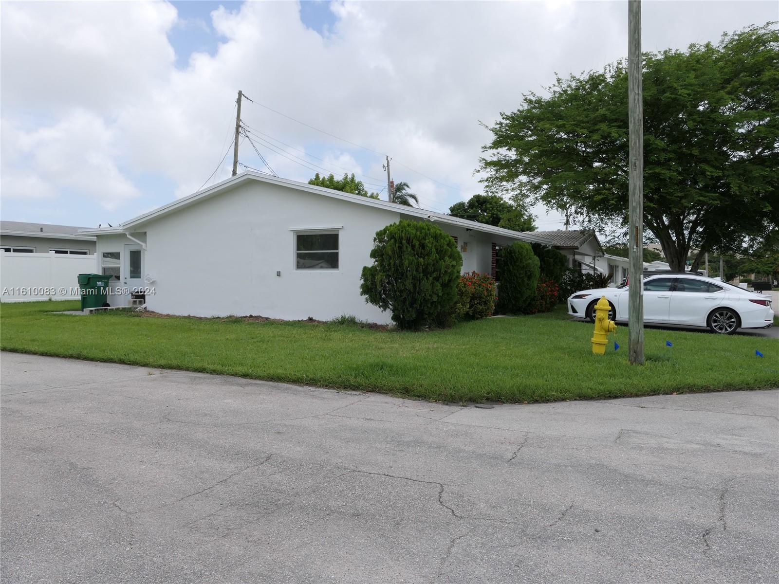 5218 NW 27th Ave