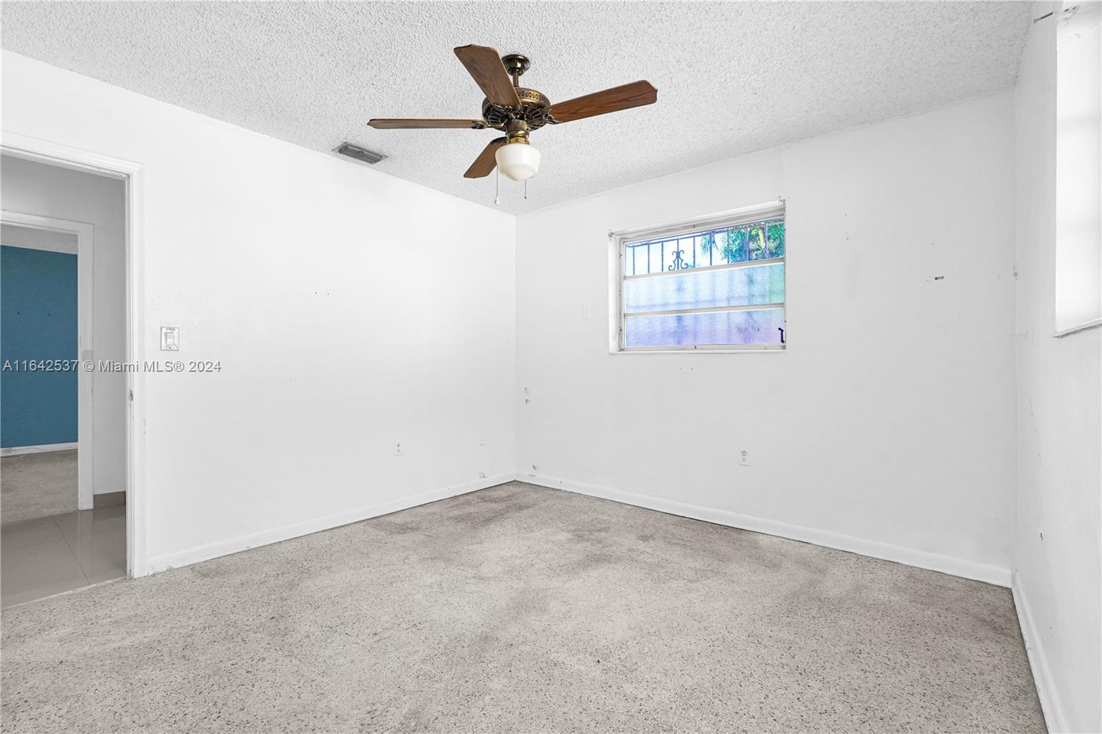 400 NW 25th Ct
