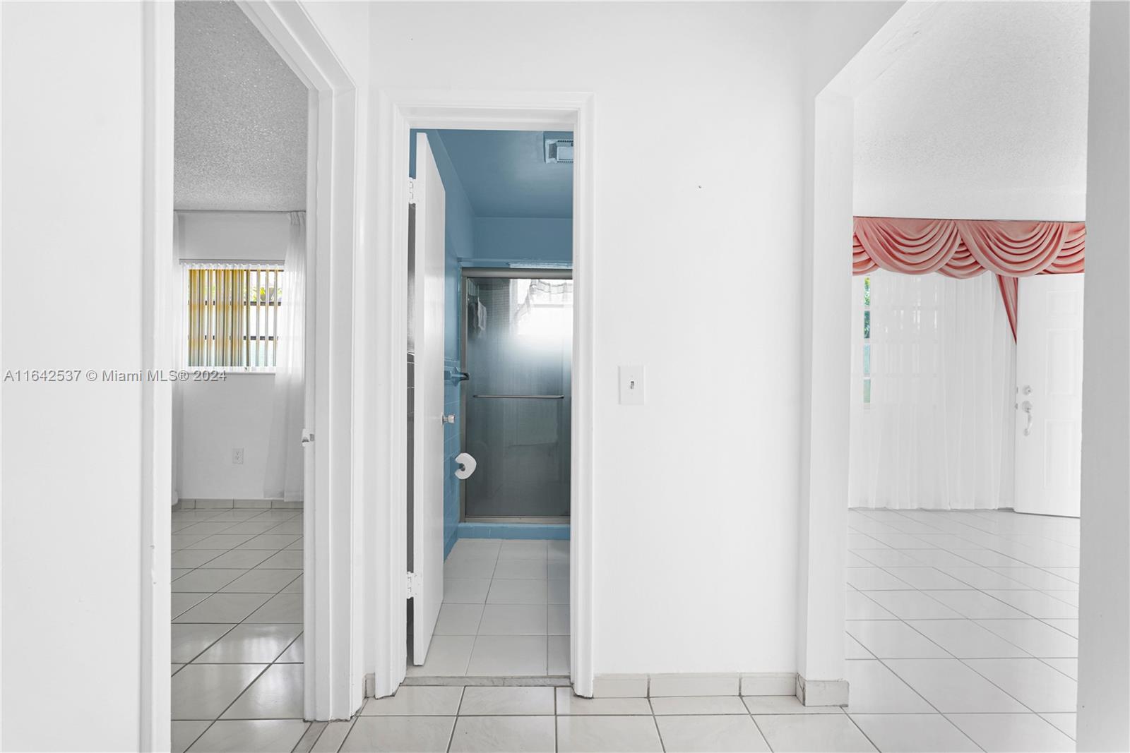 400 NW 25th Ct