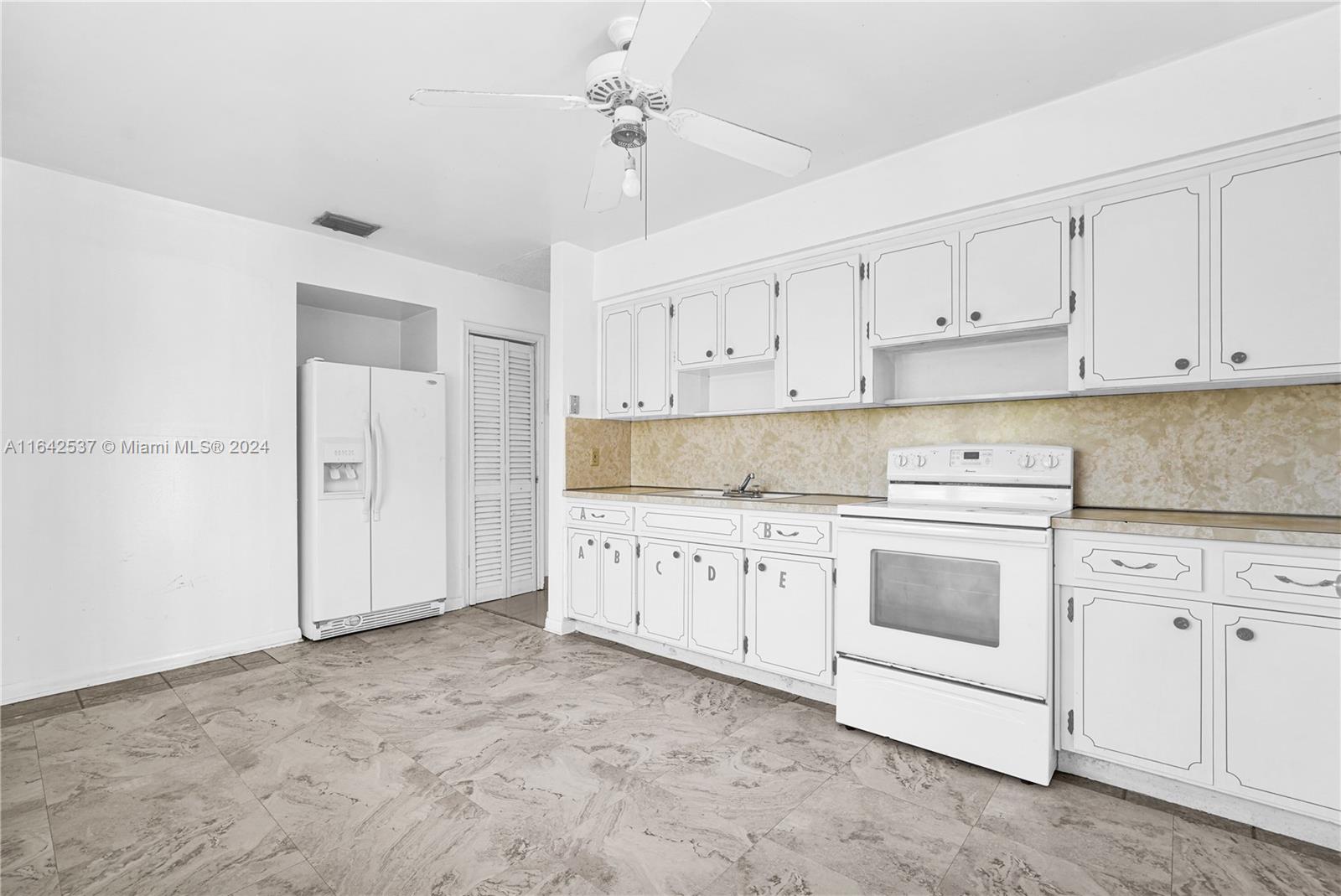 400 NW 25th Ct