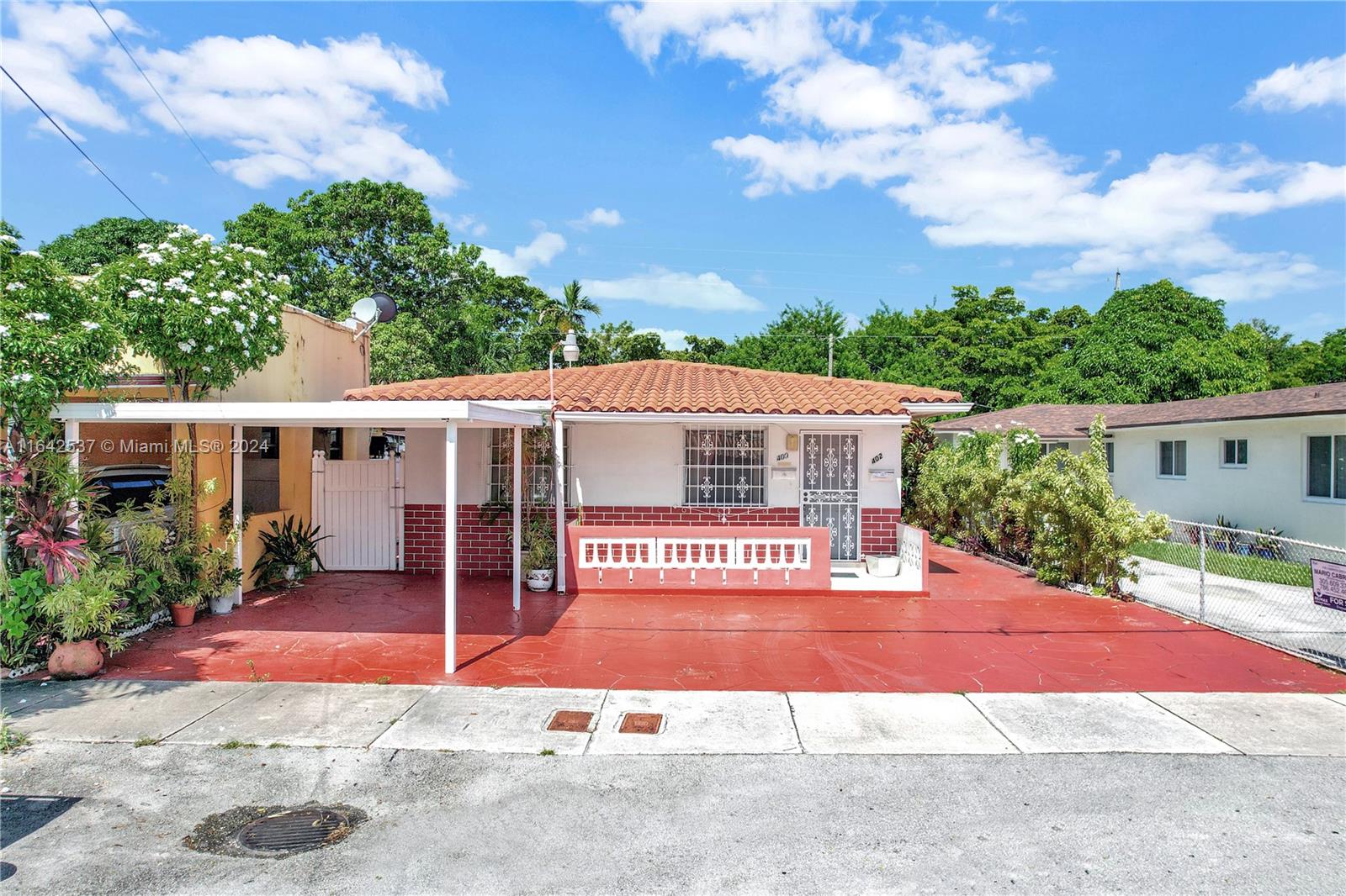400 NW 25th Ct