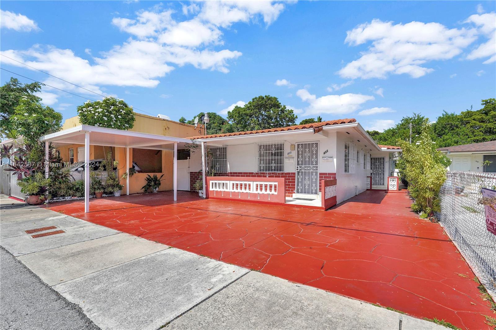 400 NW 25th Ct
