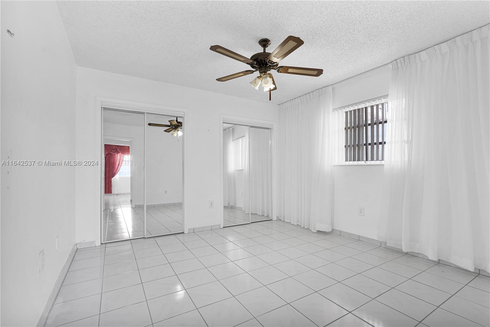 400 NW 25th Ct