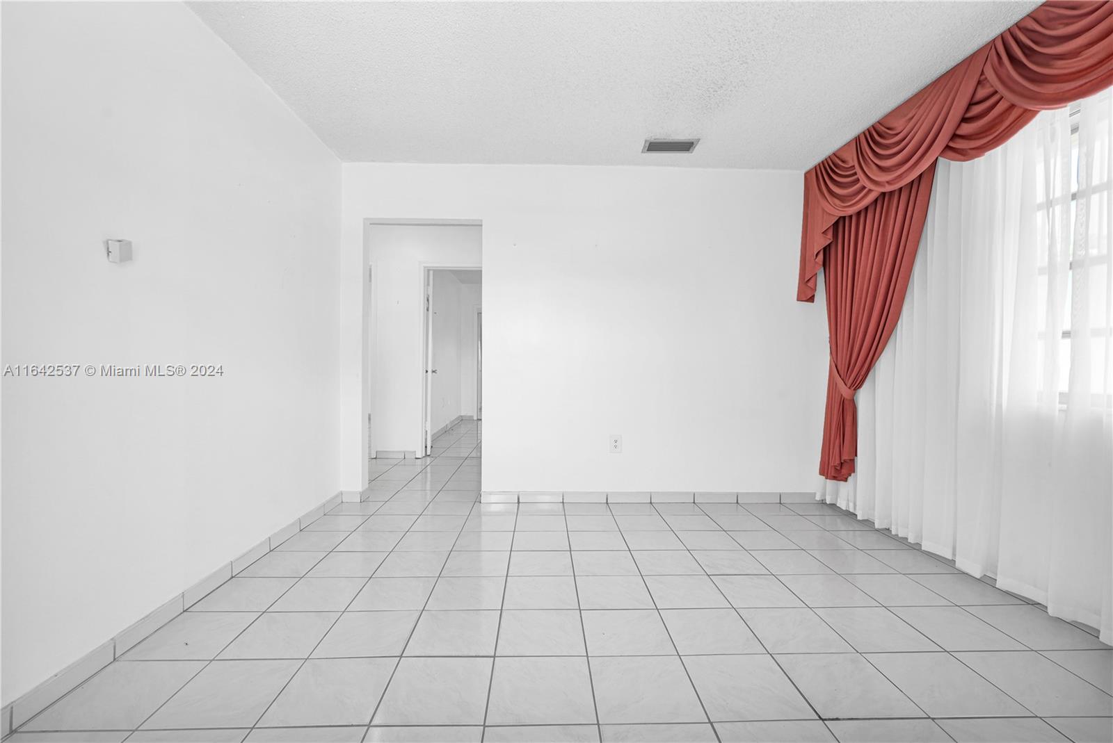 400 NW 25th Ct