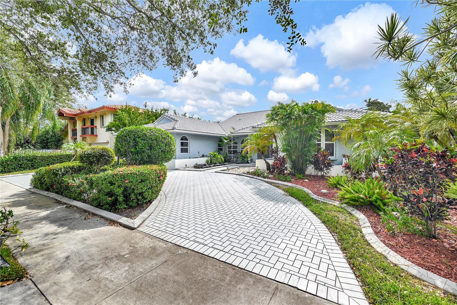 16818 NW 82nd Ct