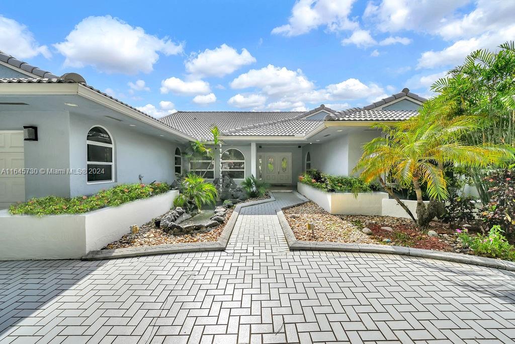 16818 NW 82nd Ct