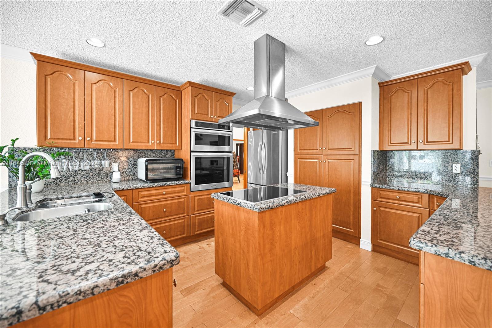 16818 NW 82nd Ct