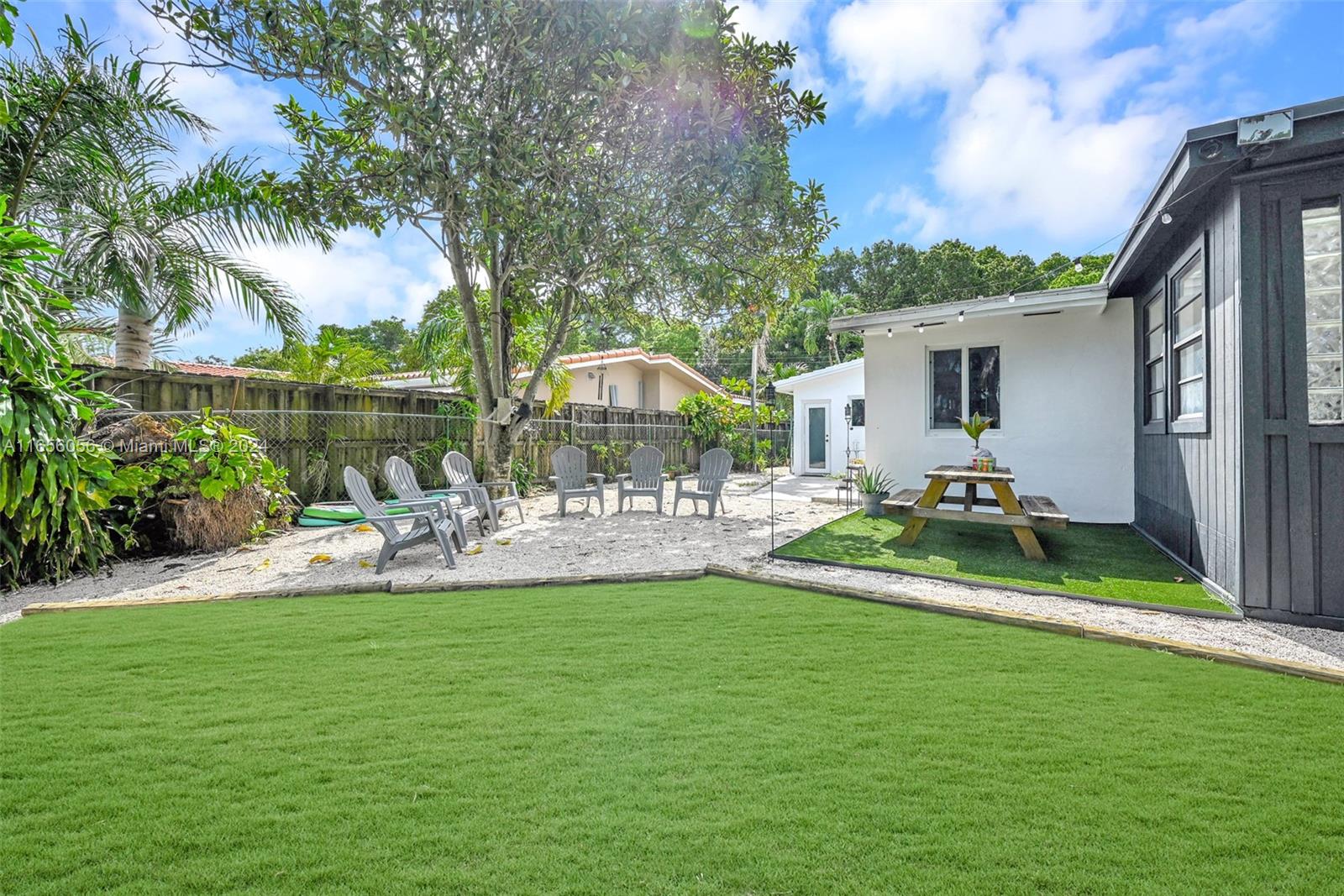 14615 Harris Pl