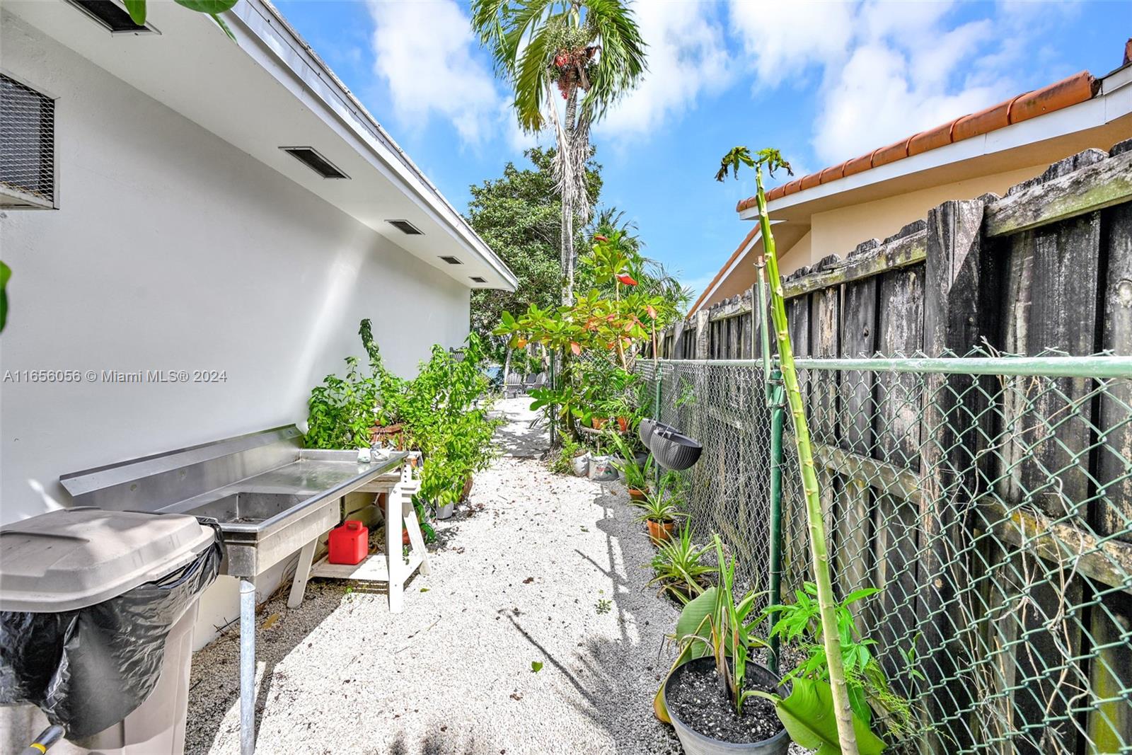 14615 Harris Pl