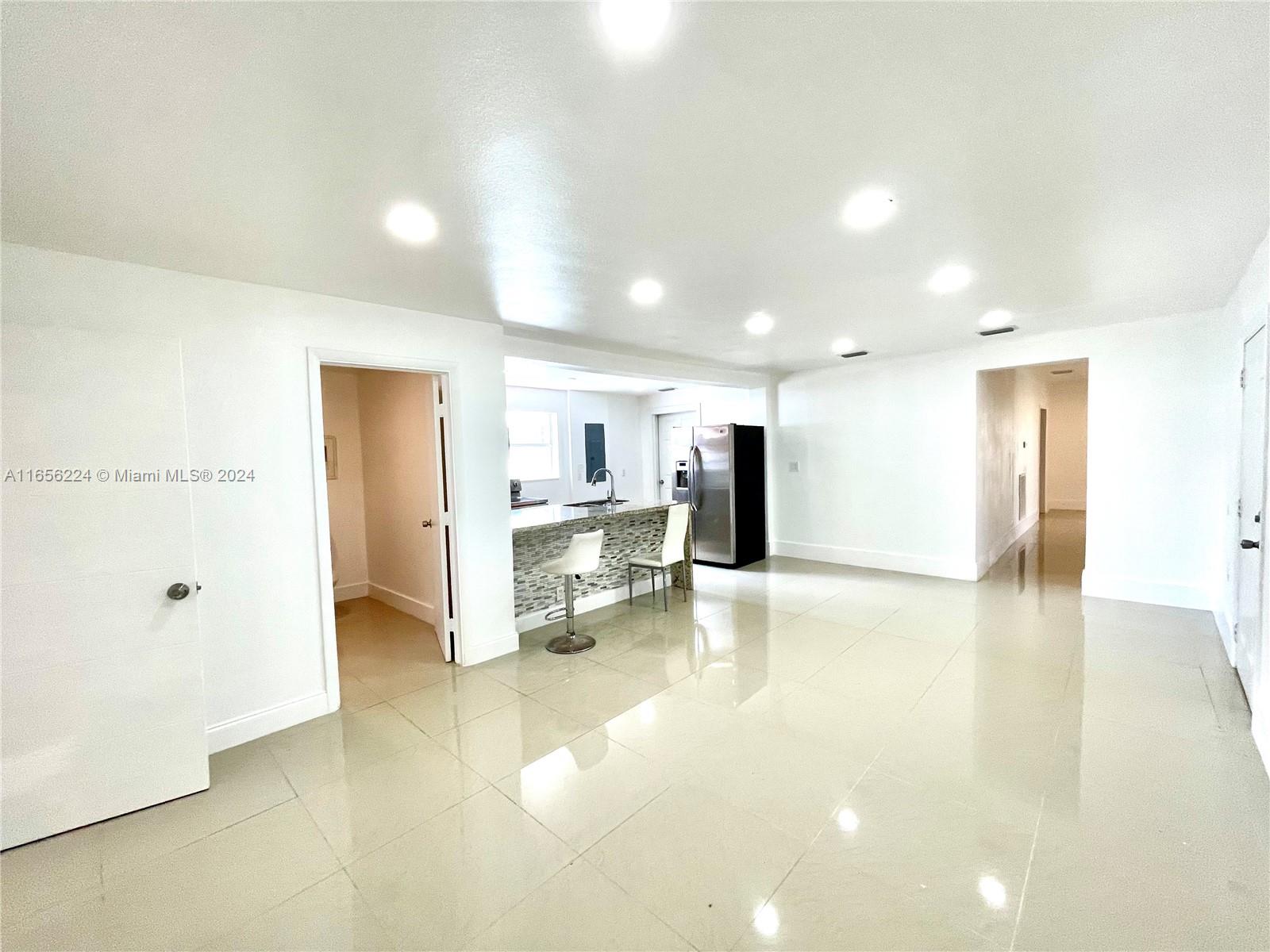 2900 NW 166th St # A