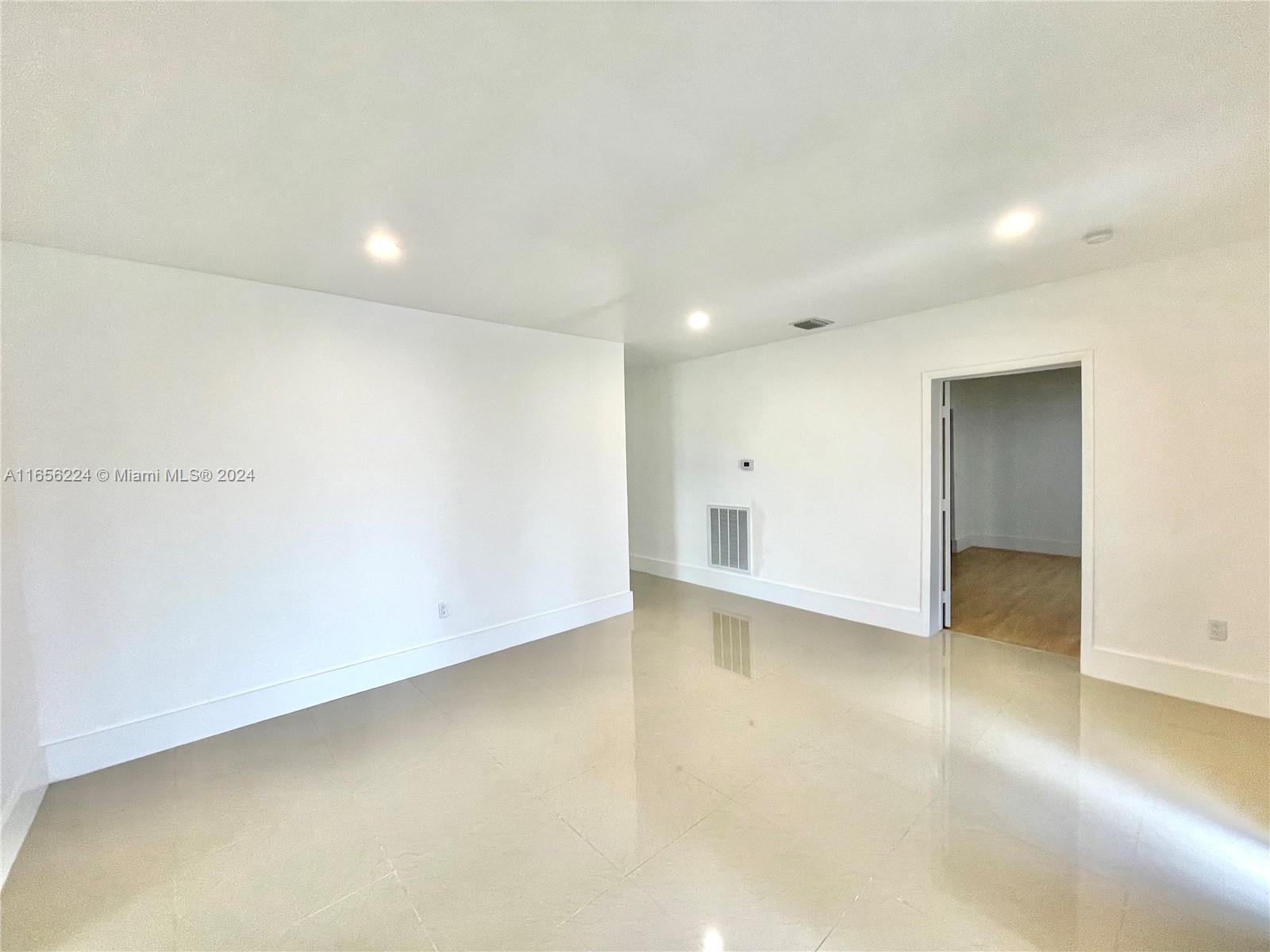 2900 NW 166th St # A