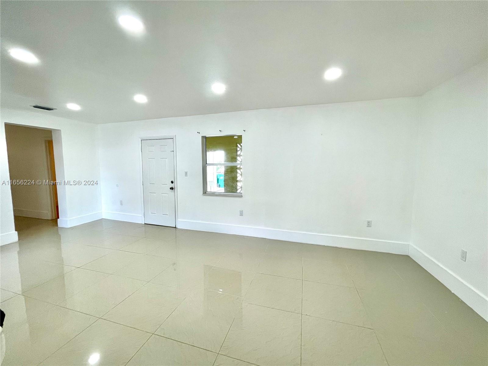 2900 NW 166th St # A