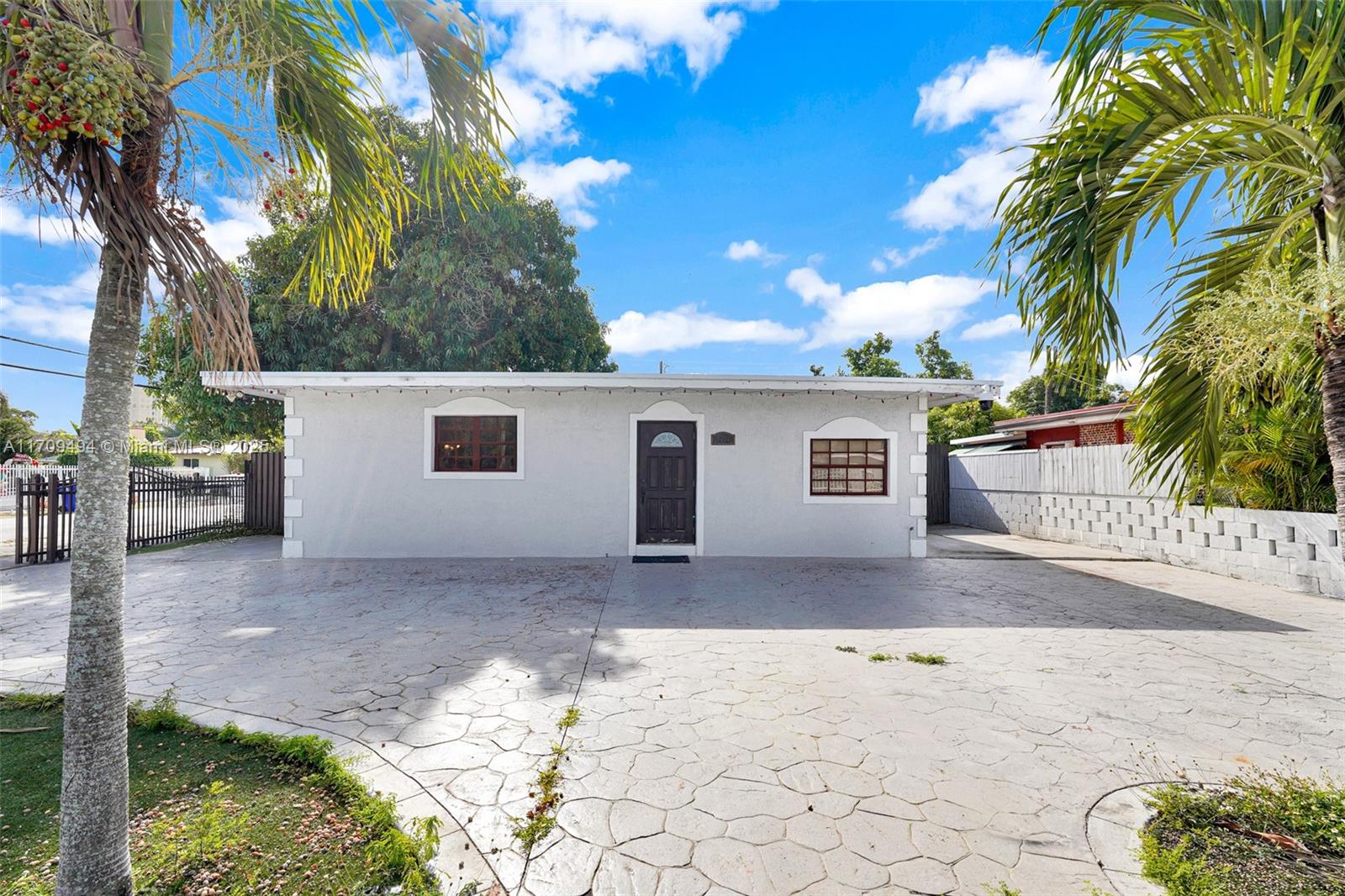 4300 NW 4th St