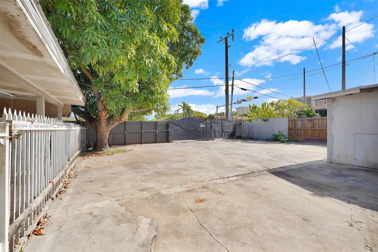 4300 NW 4th St