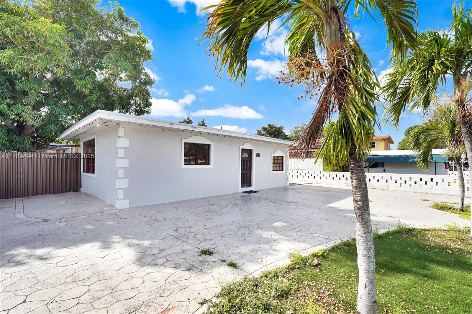 4300 NW 4th St