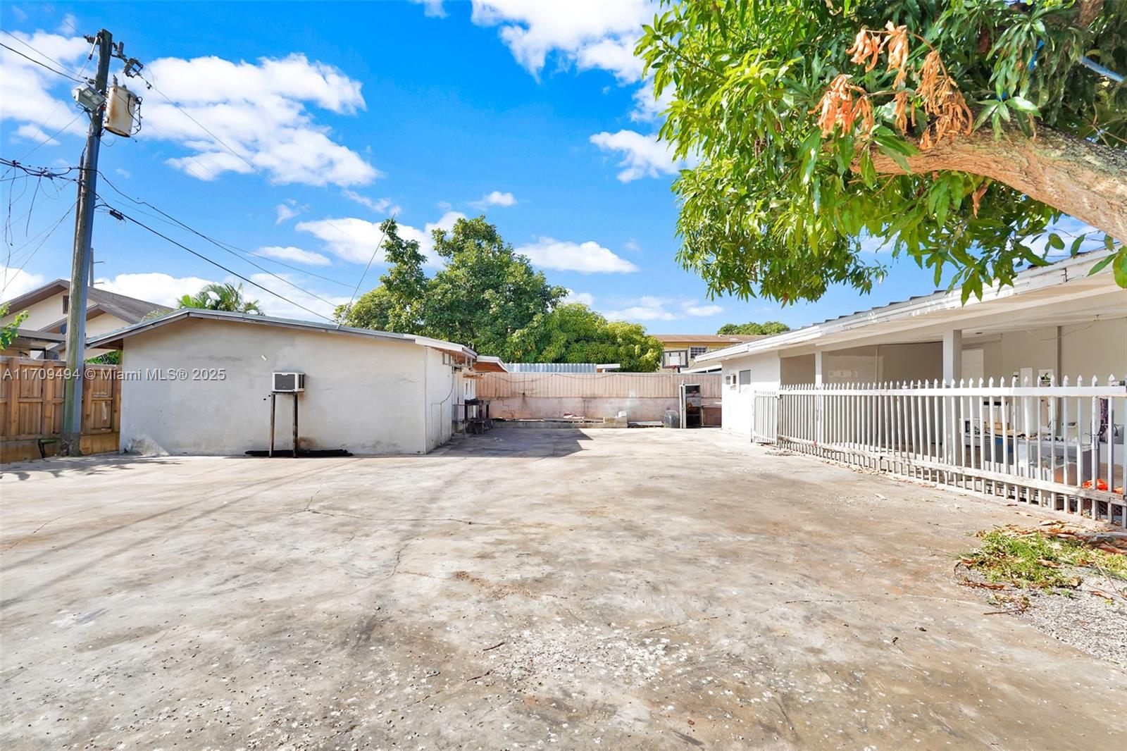 4300 NW 4th St