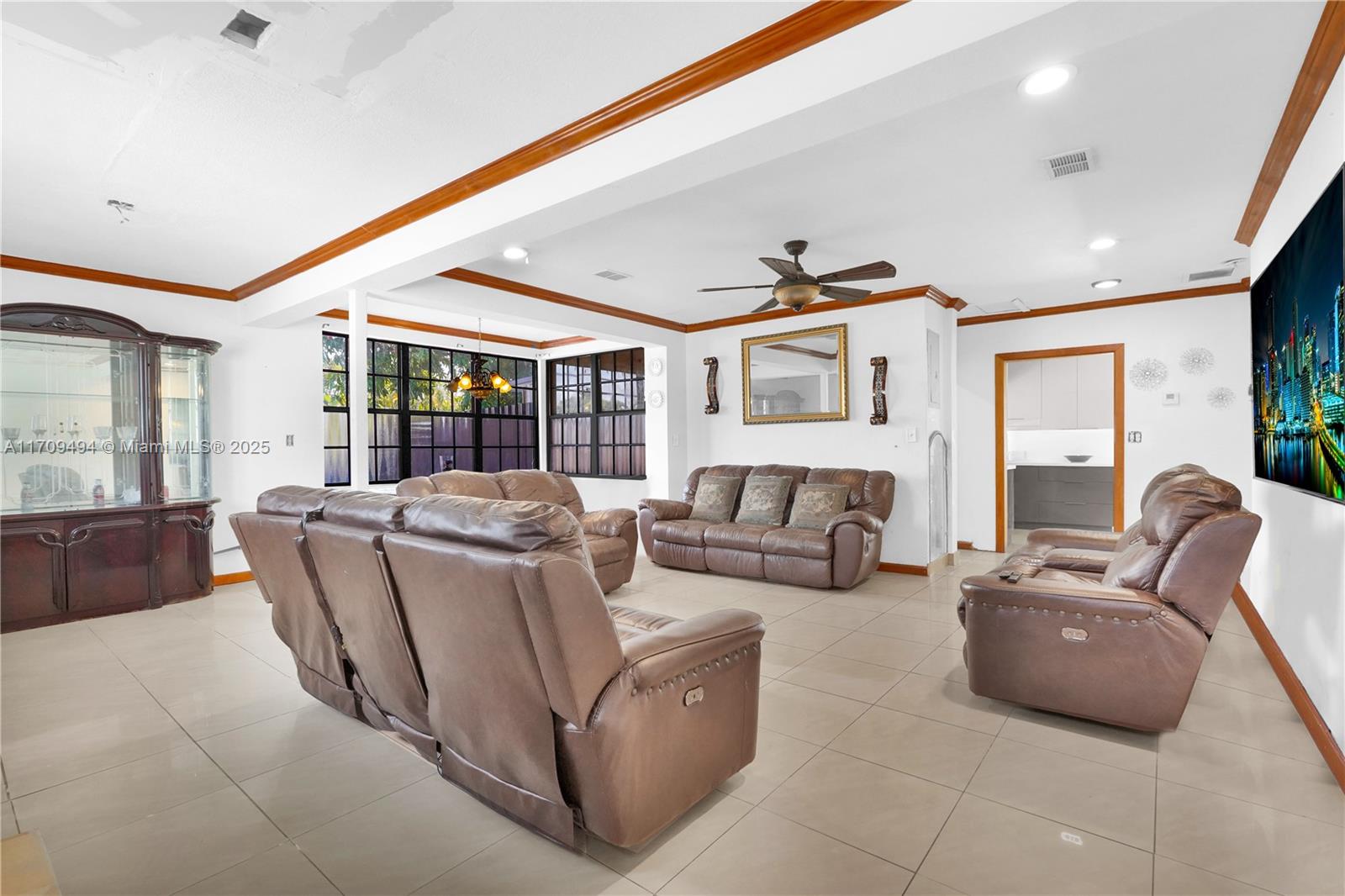 4300 NW 4th St