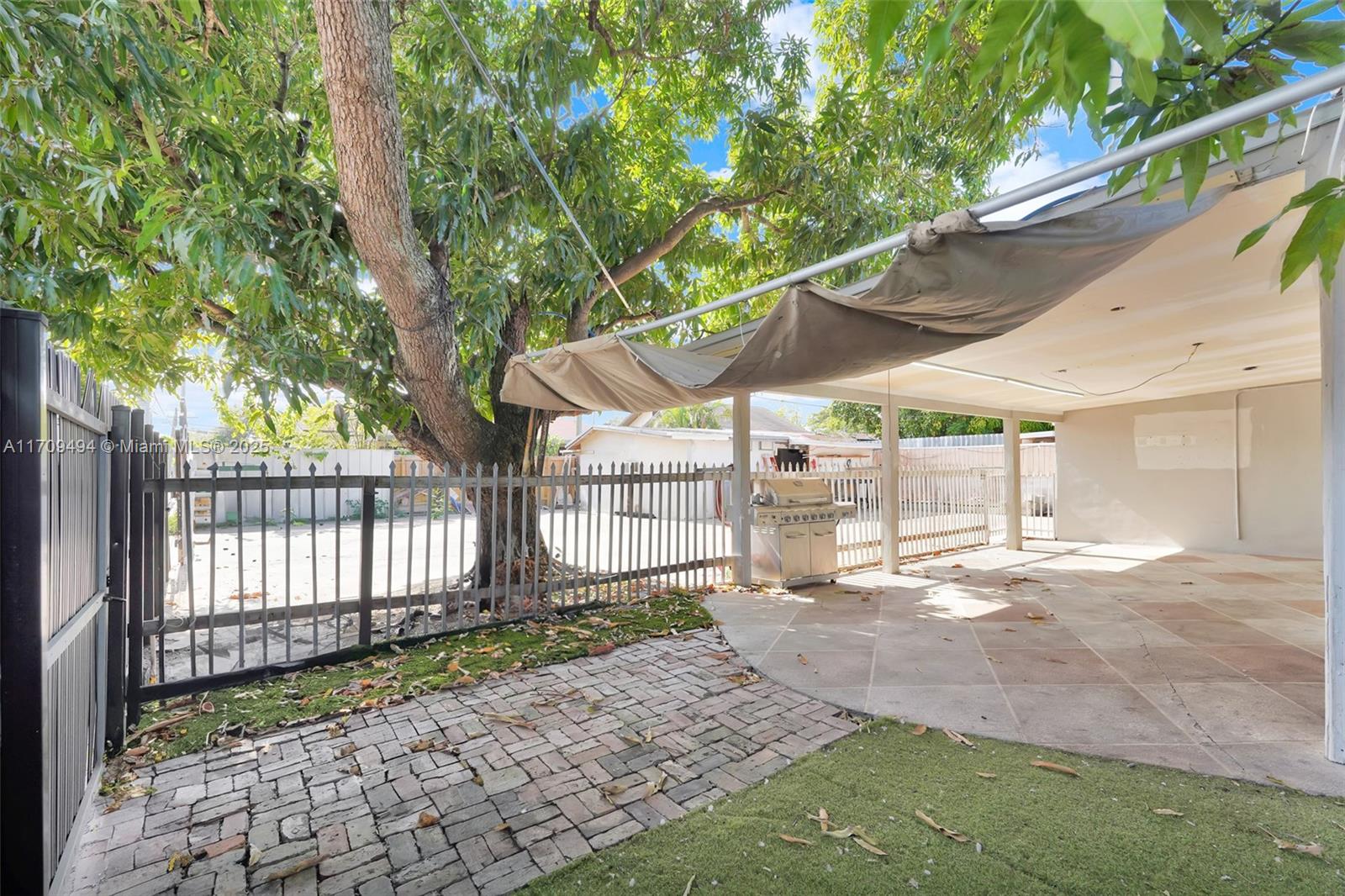 4300 NW 4th St