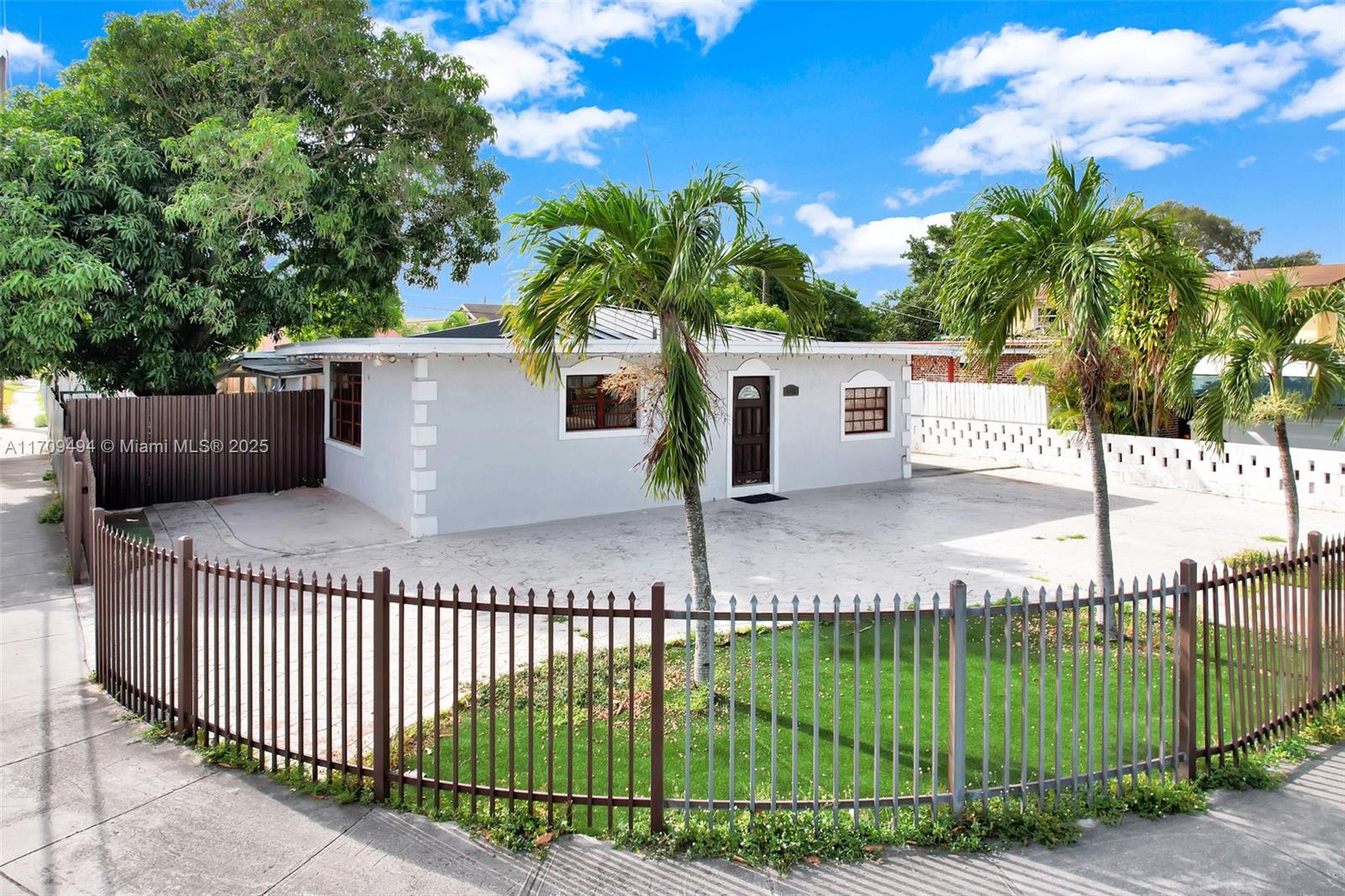 4300 NW 4th St