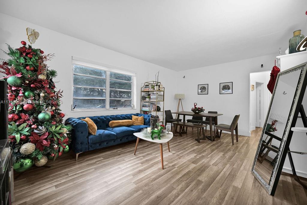 291 Navarre Ave