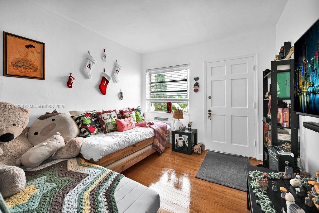 291 Navarre Ave