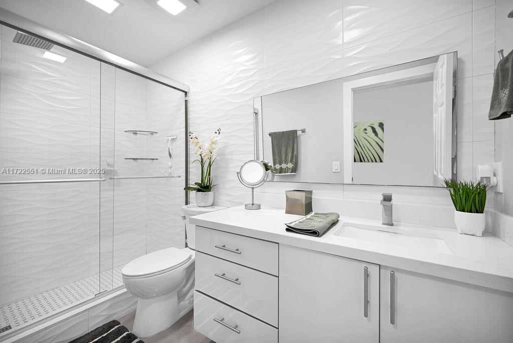 7327 NW 173rd Dr # 103