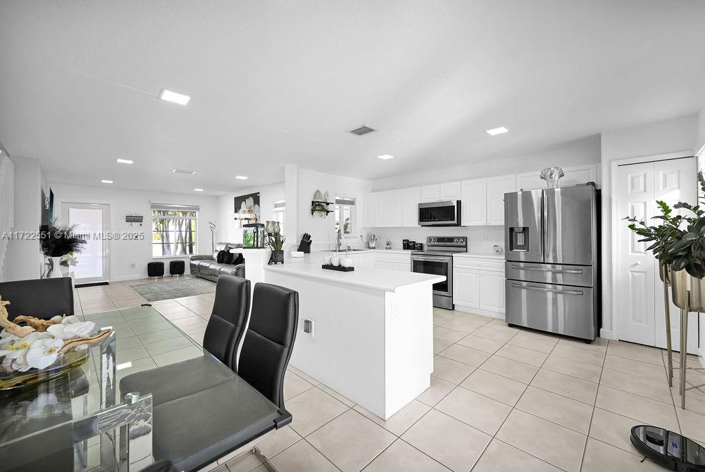 7327 NW 173rd Dr # 103