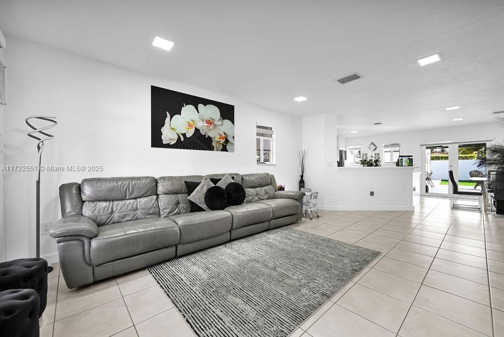 7327 NW 173rd Dr # 103