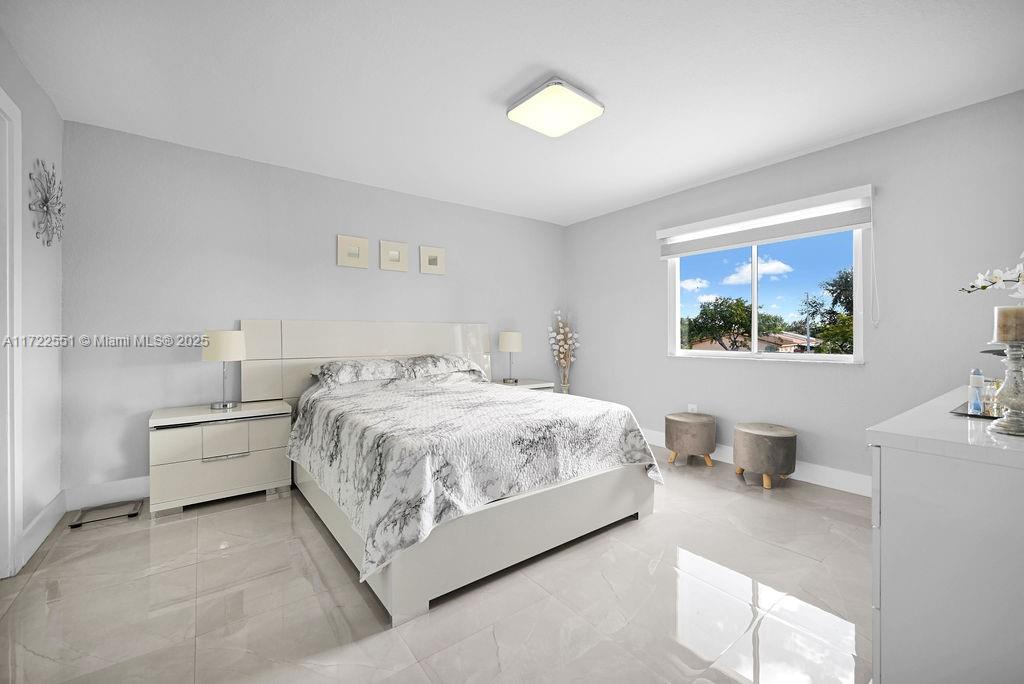 7327 NW 173rd Dr # 103