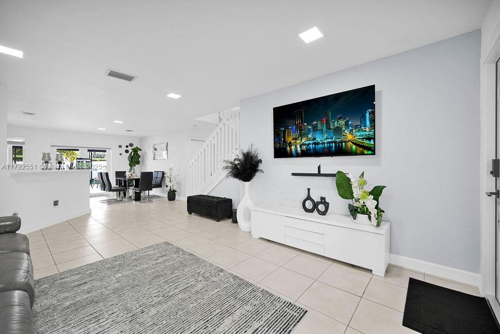 7327 NW 173rd Dr # 103