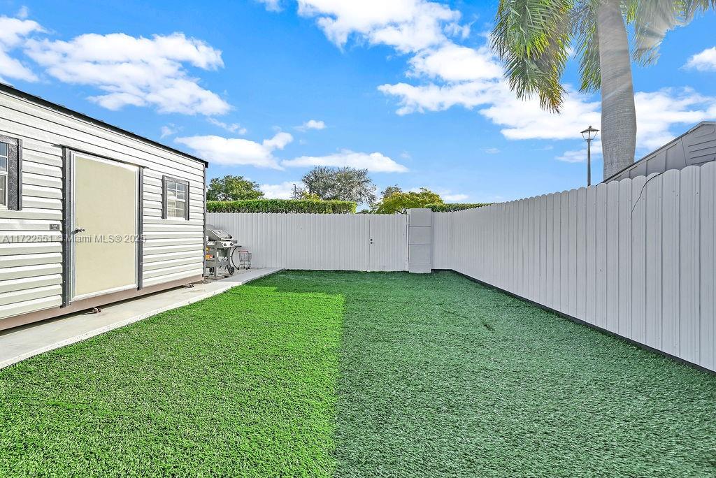 7327 NW 173rd Dr # 103