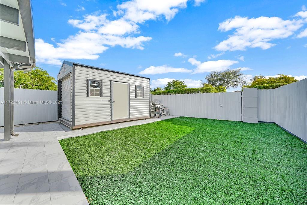 7327 NW 173rd Dr # 103