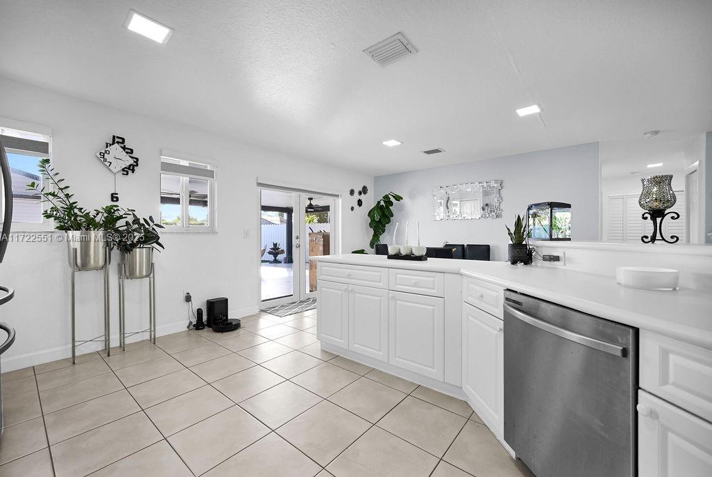 7327 NW 173rd Dr # 103