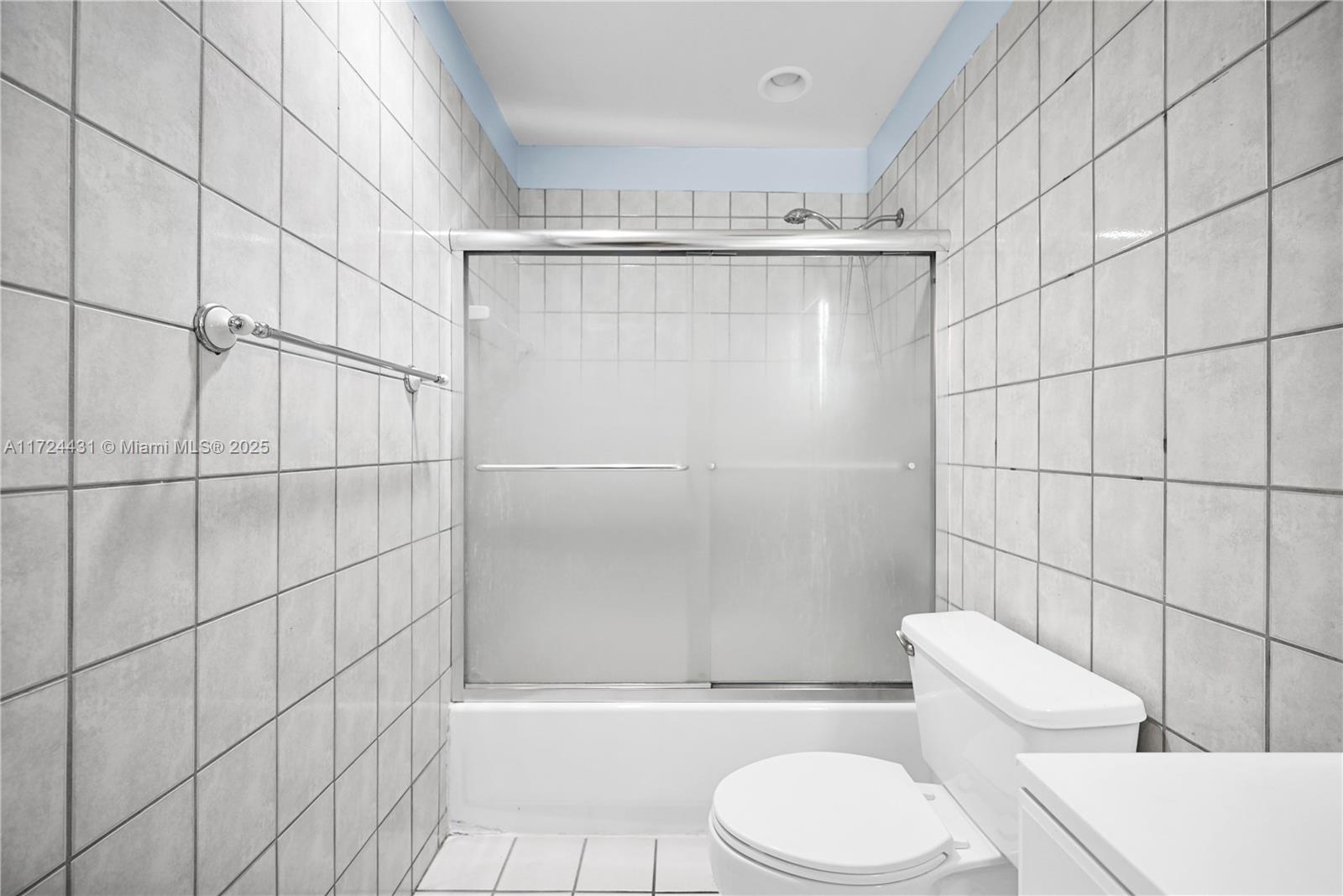 8287 SW 128th St # 204