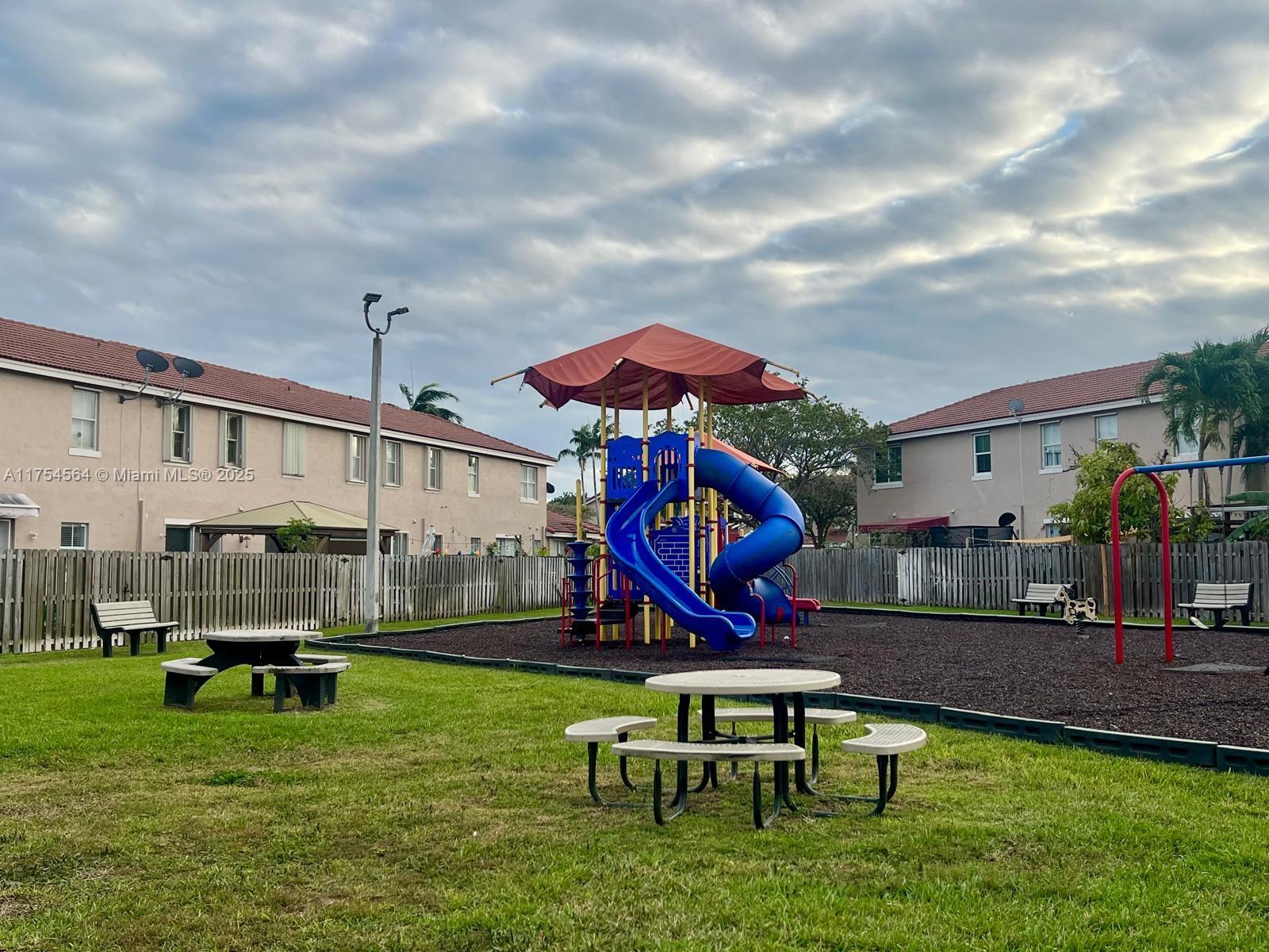 27480 SW 137 CT # 27480