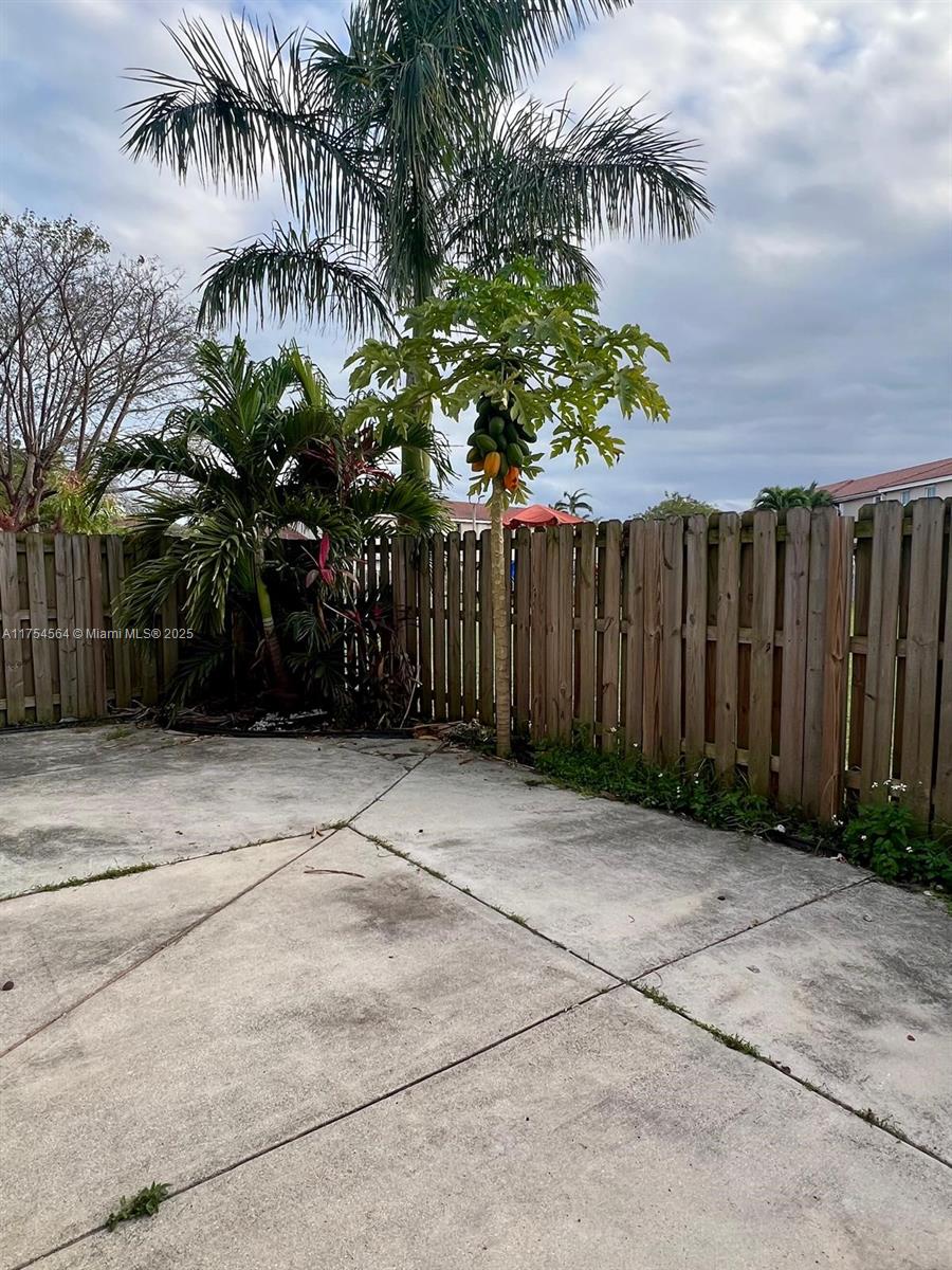 27480 SW 137 CT # 27480