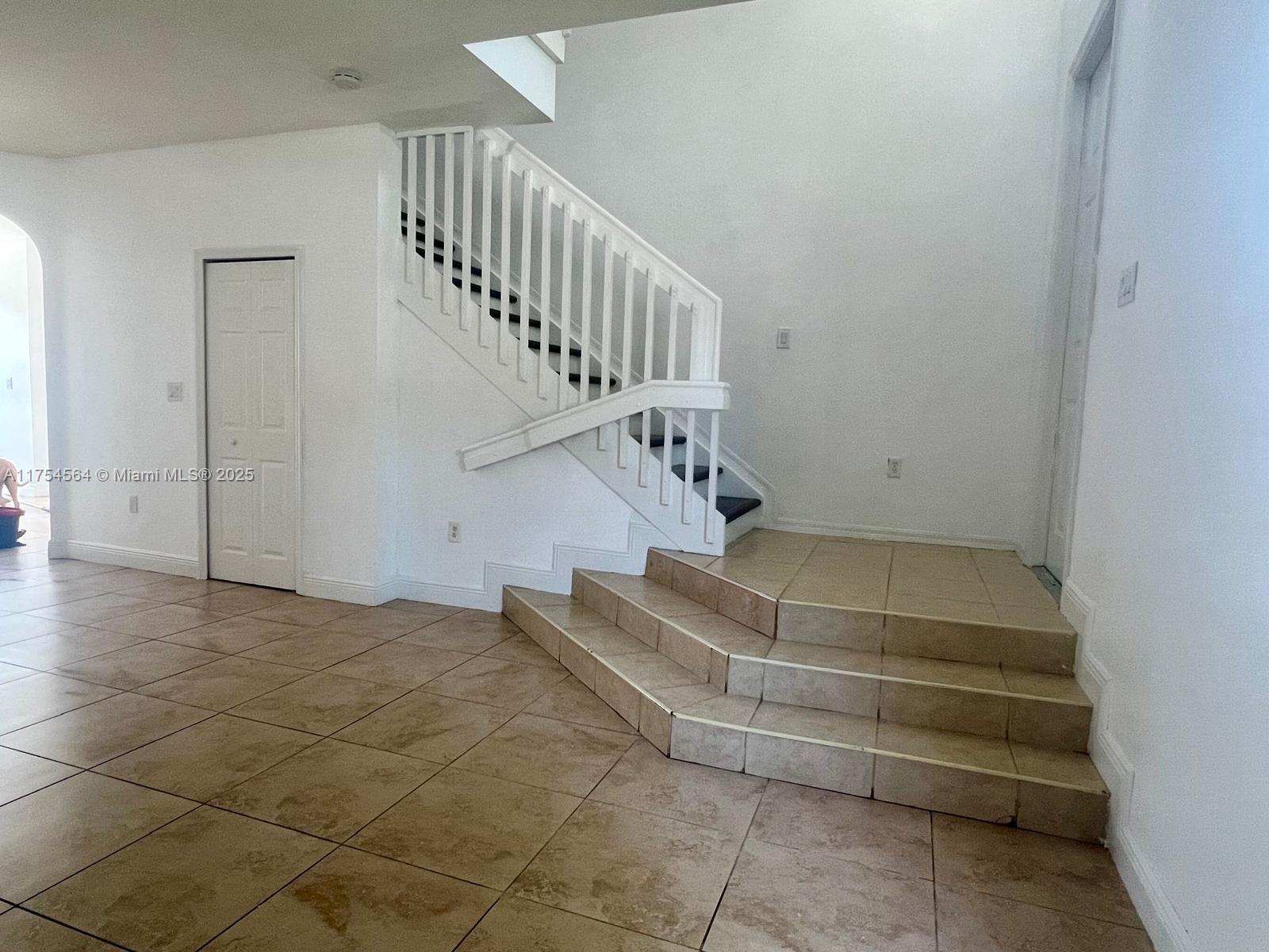 27480 SW 137 CT # 27480