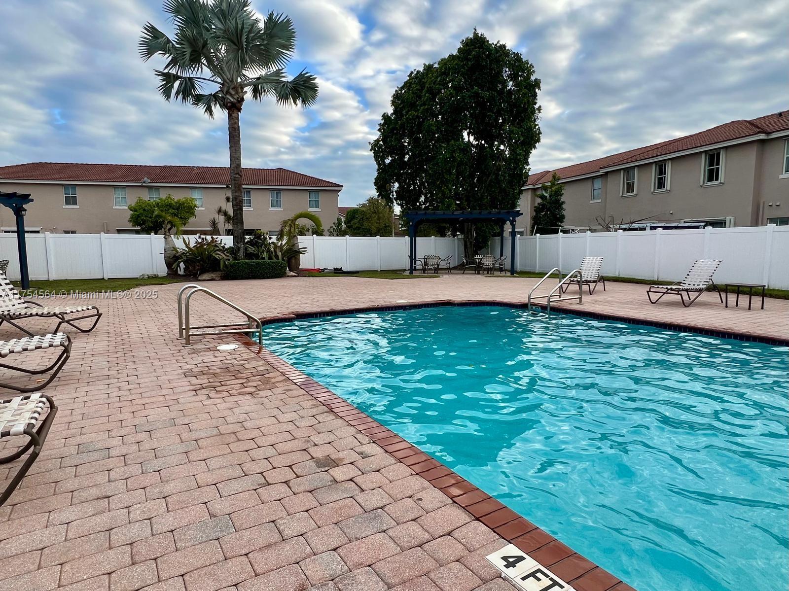 27480 SW 137 CT # 27480