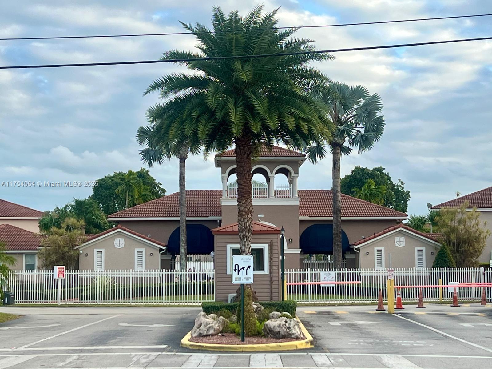 27480 SW 137 CT # 27480