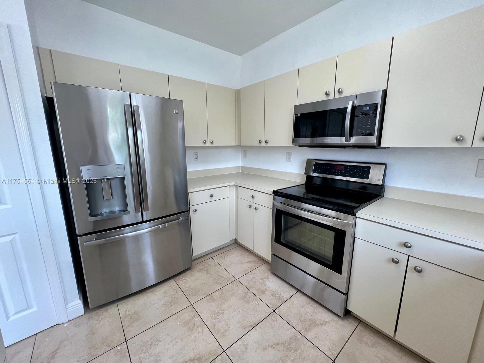 27480 SW 137 CT # 27480