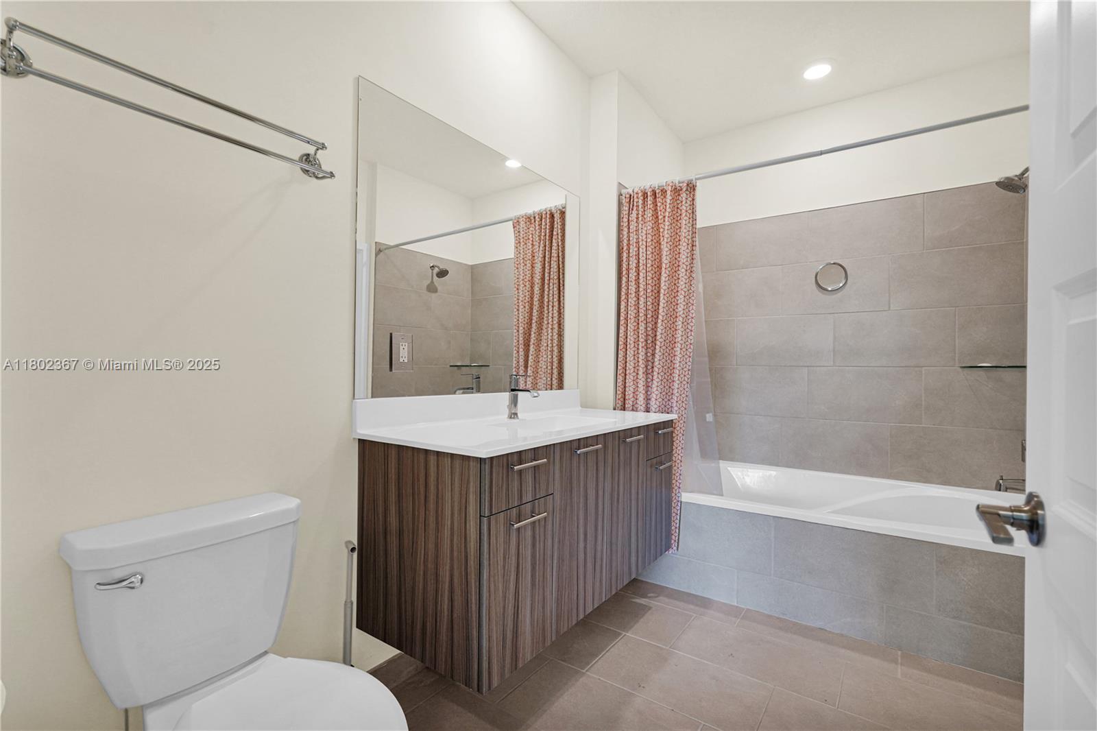 8301 NW 41st St # 303 Unit: B-303