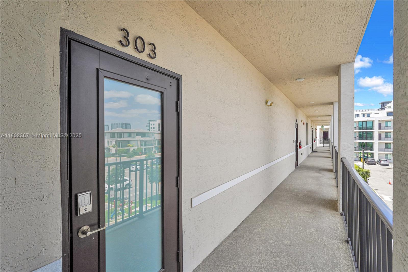 8301 NW 41st St # 303 Unit: B-303