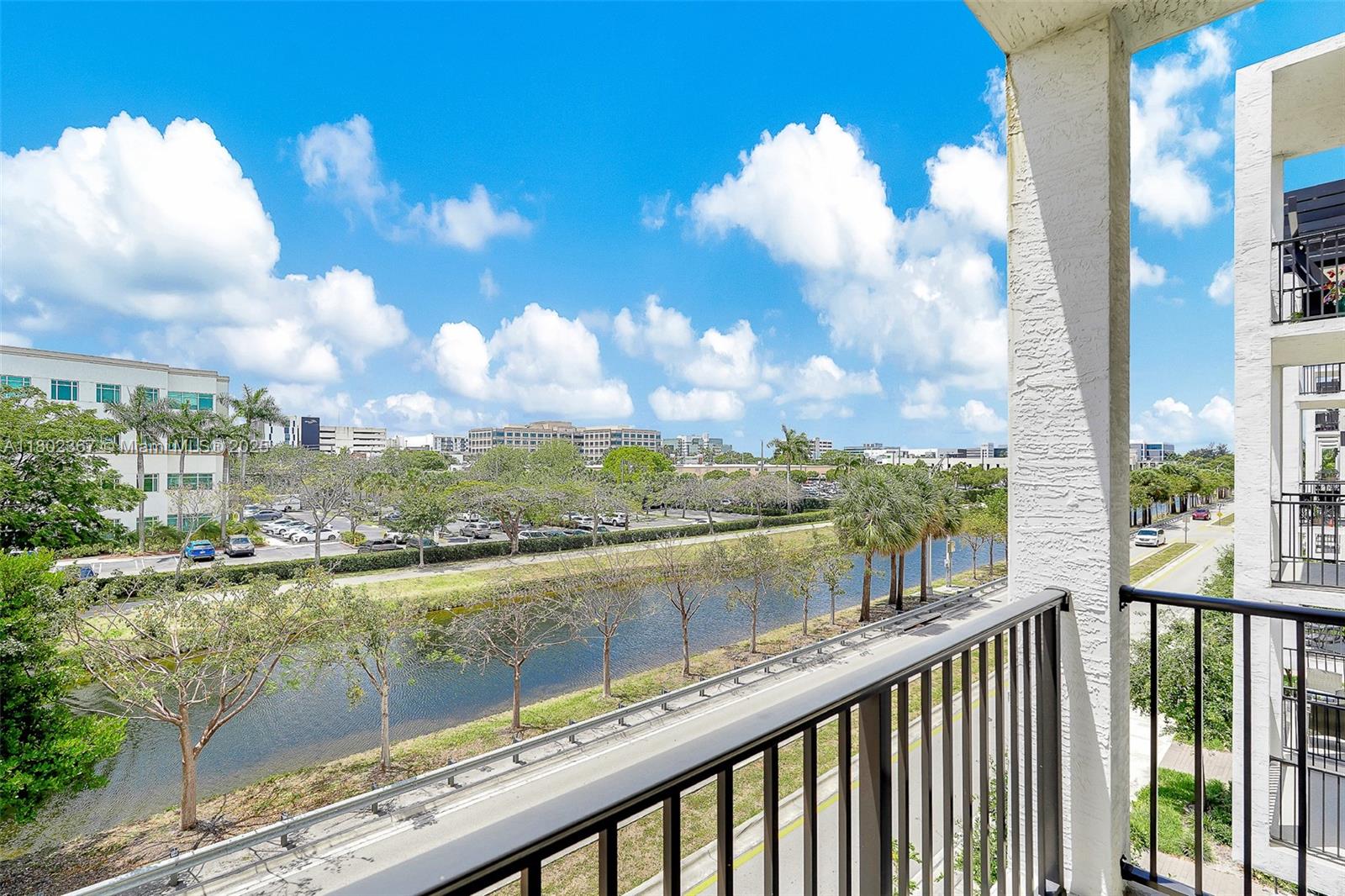 8301 NW 41st St # 303 Unit: B-303