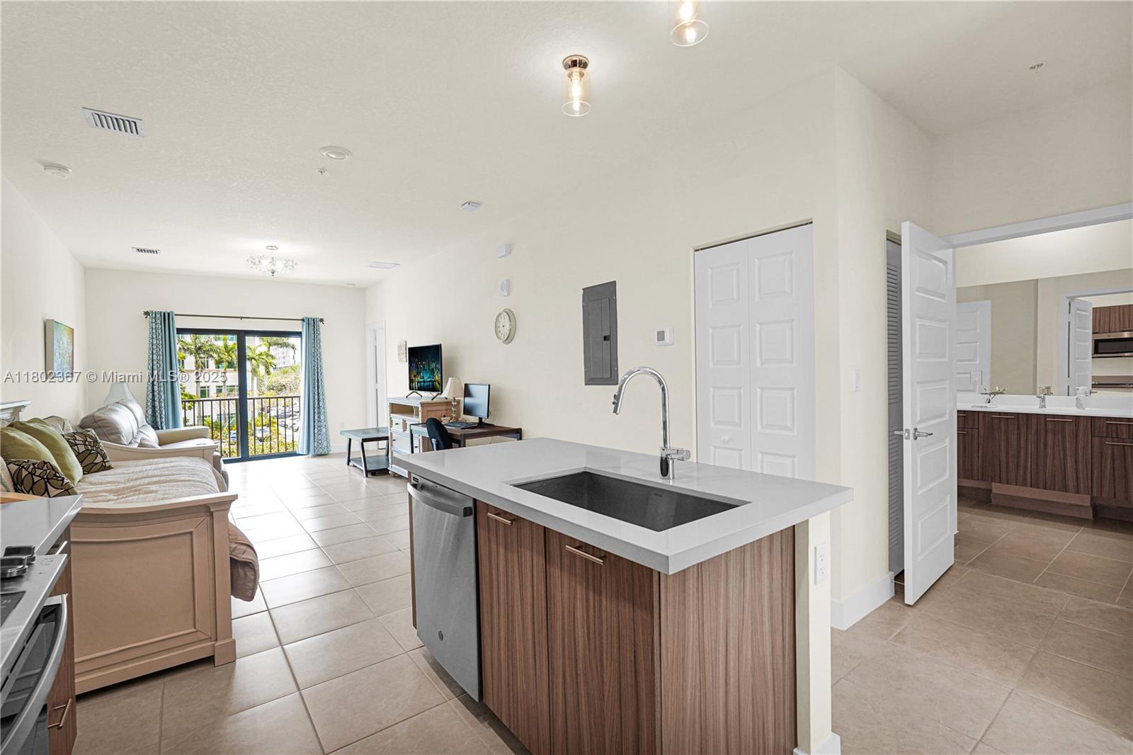 8301 NW 41st St # 303 Unit: B-303