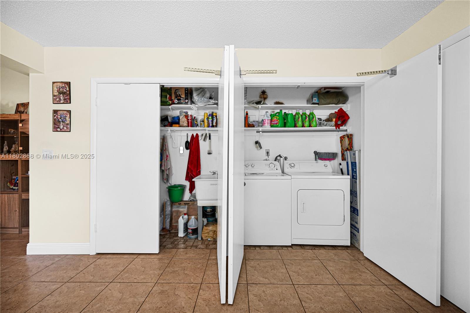 43 NW 109th Ct