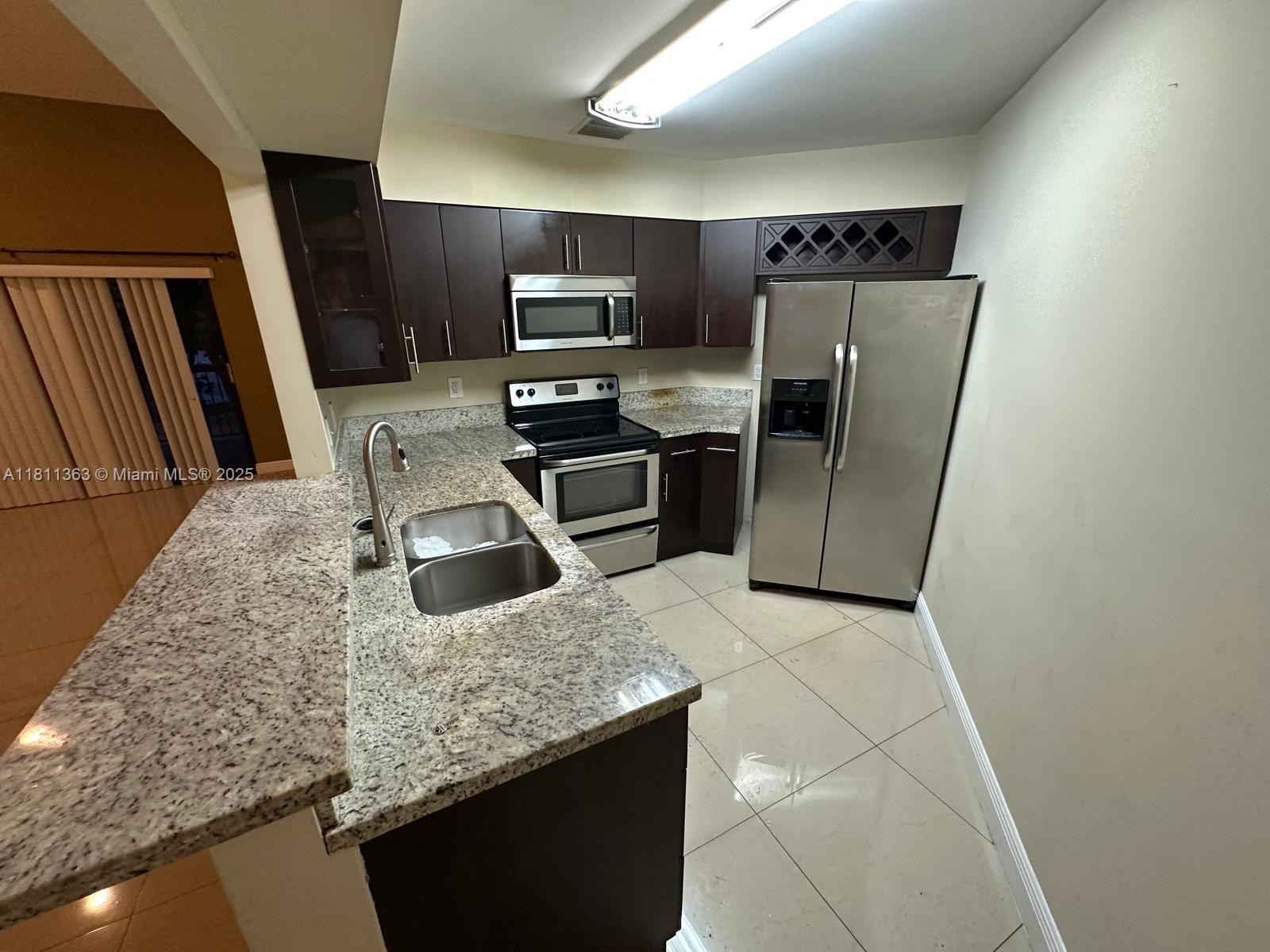 10245 NW 9th St Cir # 9 Unit: 202-9