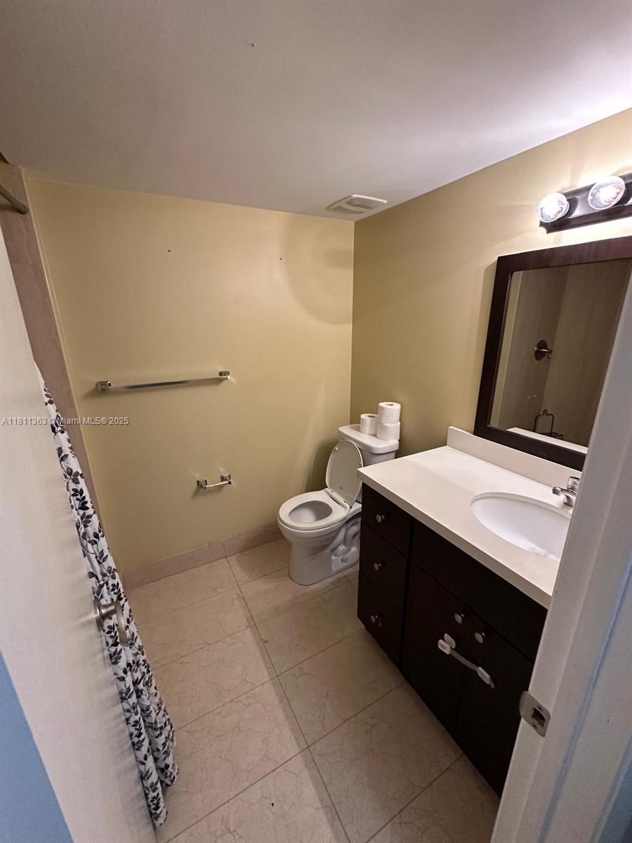 10245 NW 9th St Cir # 9 Unit: 202-9