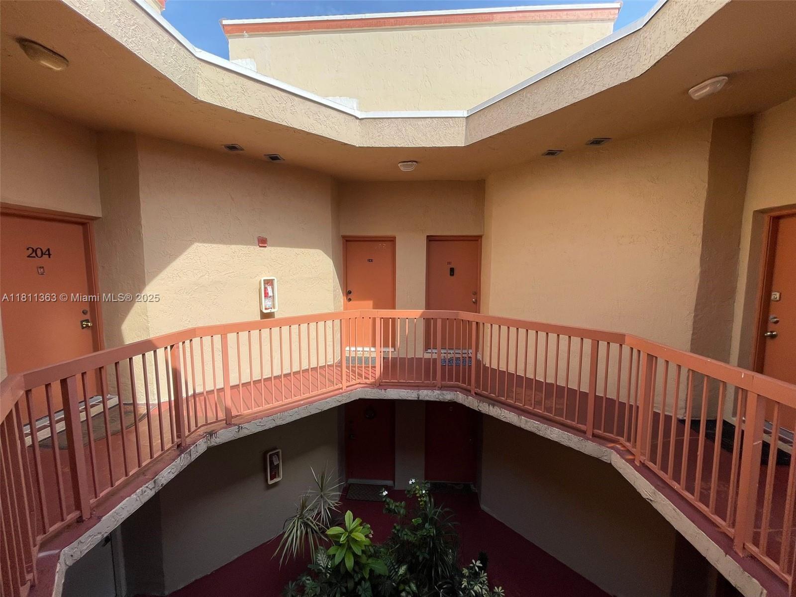 10245 NW 9th St Cir # 9 Unit: 202-9