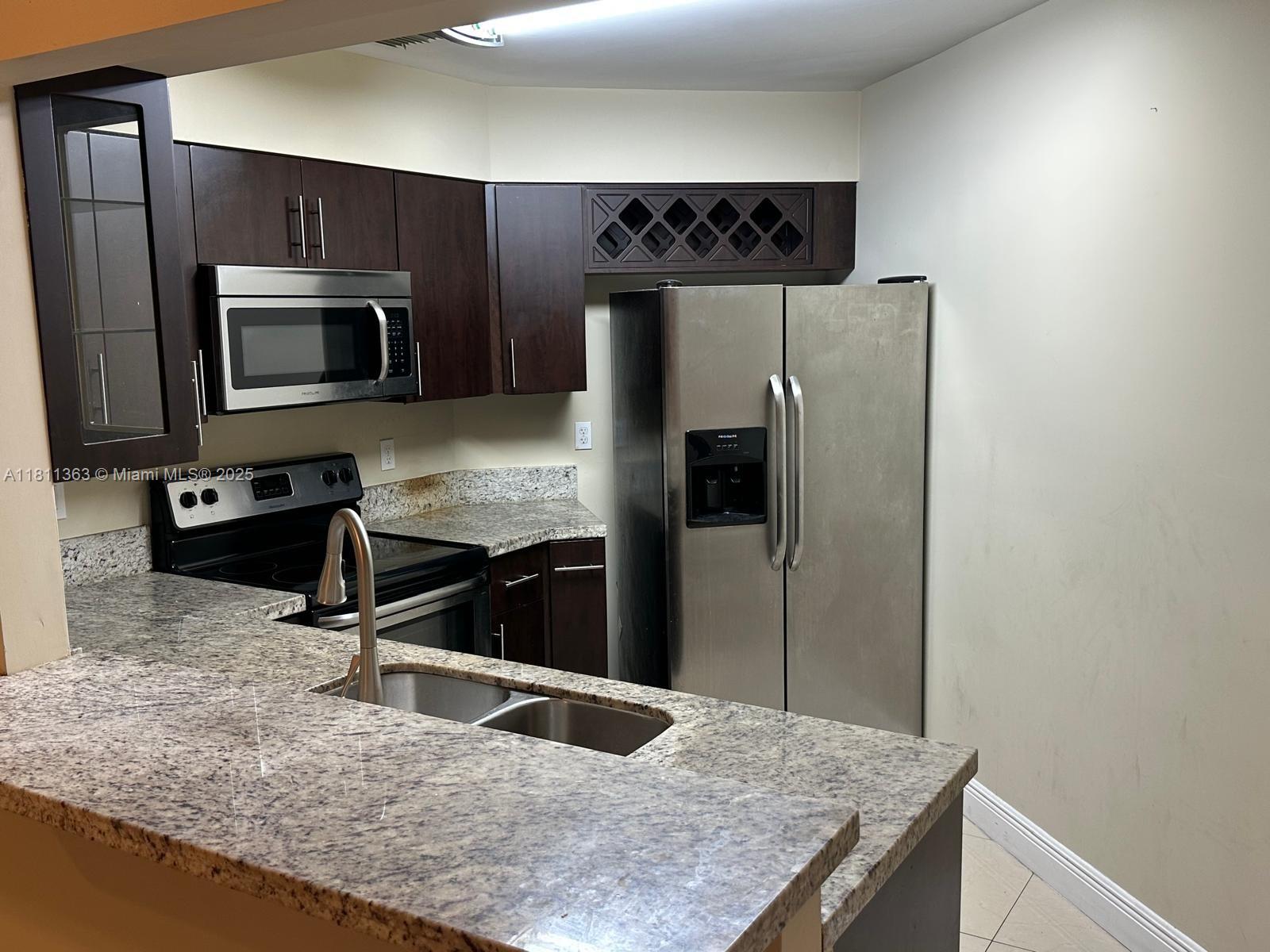 10245 NW 9th St Cir # 9 Unit: 202-9